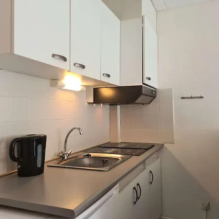 Apartment Renove A 50m De La Du Mole Avec Parking Prive - Fr-1-249-398 Agde